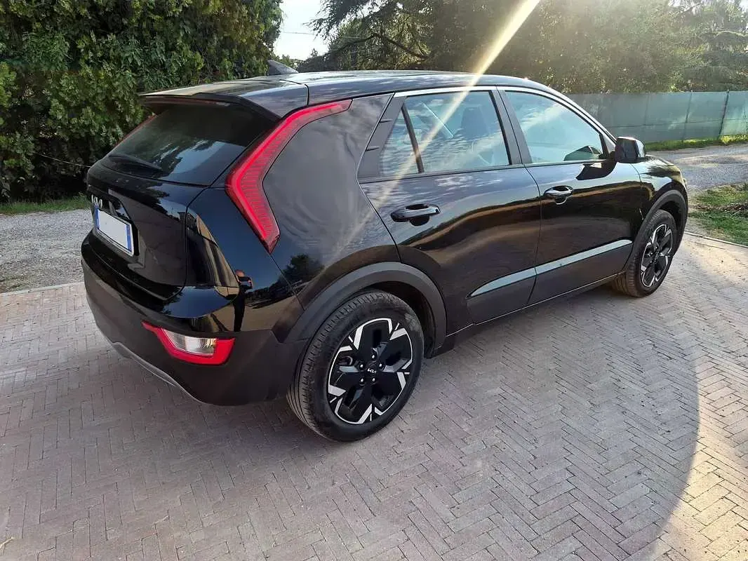 Usata Kia e-Niro 150 kW (204 CV) 2023 Nero SUV