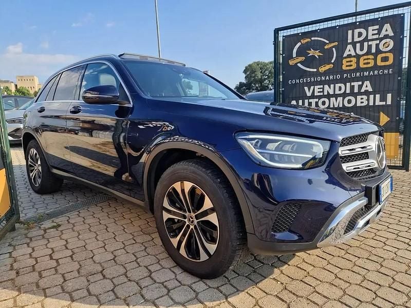 Usata Mercedes GLC300e 211 CV (155 kW) 2020 Blu/azzurro SUV