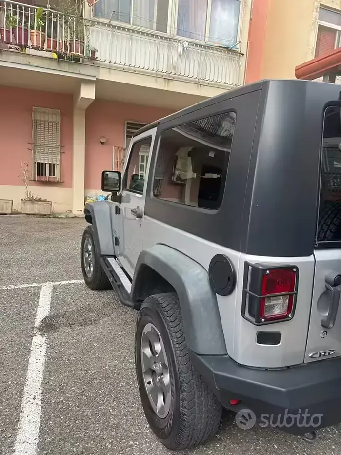 Usata Jeep Wrangler 200 CV (147 kW) 2010 Grigio SUV
