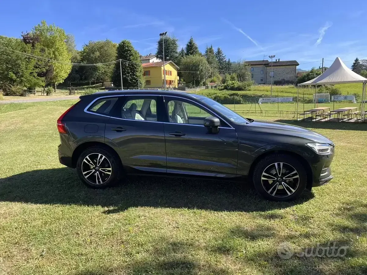 Usata Volvo XC60 190 CV (139 kW) 2018 Grigio SUV