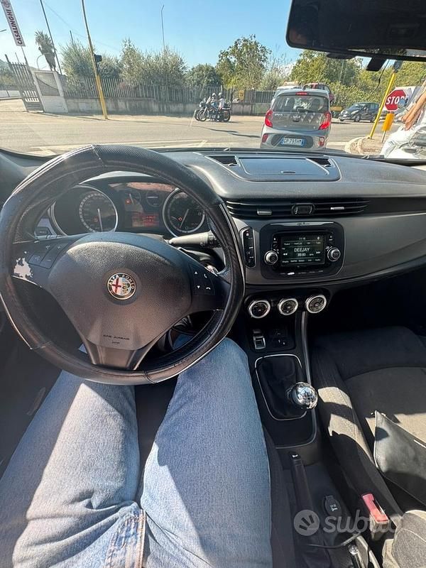 Usata Alfa Romeo Giulietta 120 CV (88 kW) 2015 Grigio Utilitaria