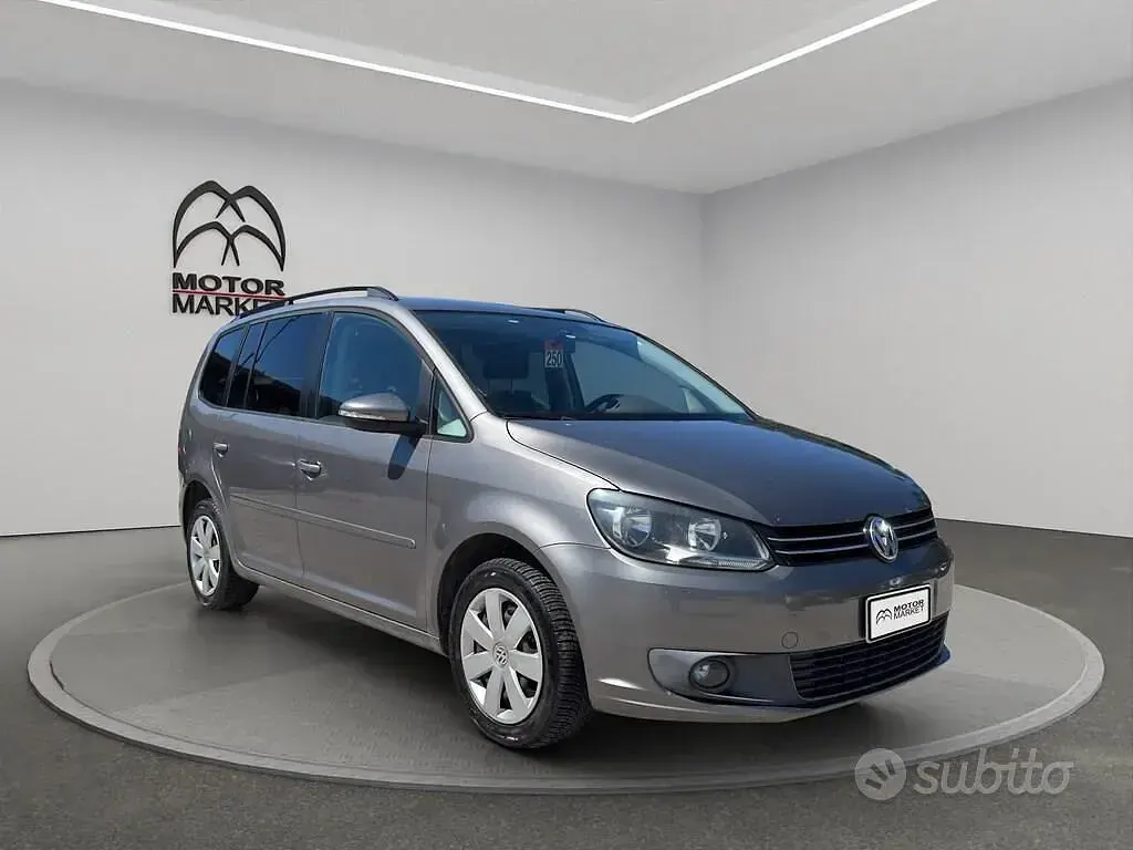 Usata VW Touran Comfortline 150 CV (110 kW) 2011 Grigio Monovolume