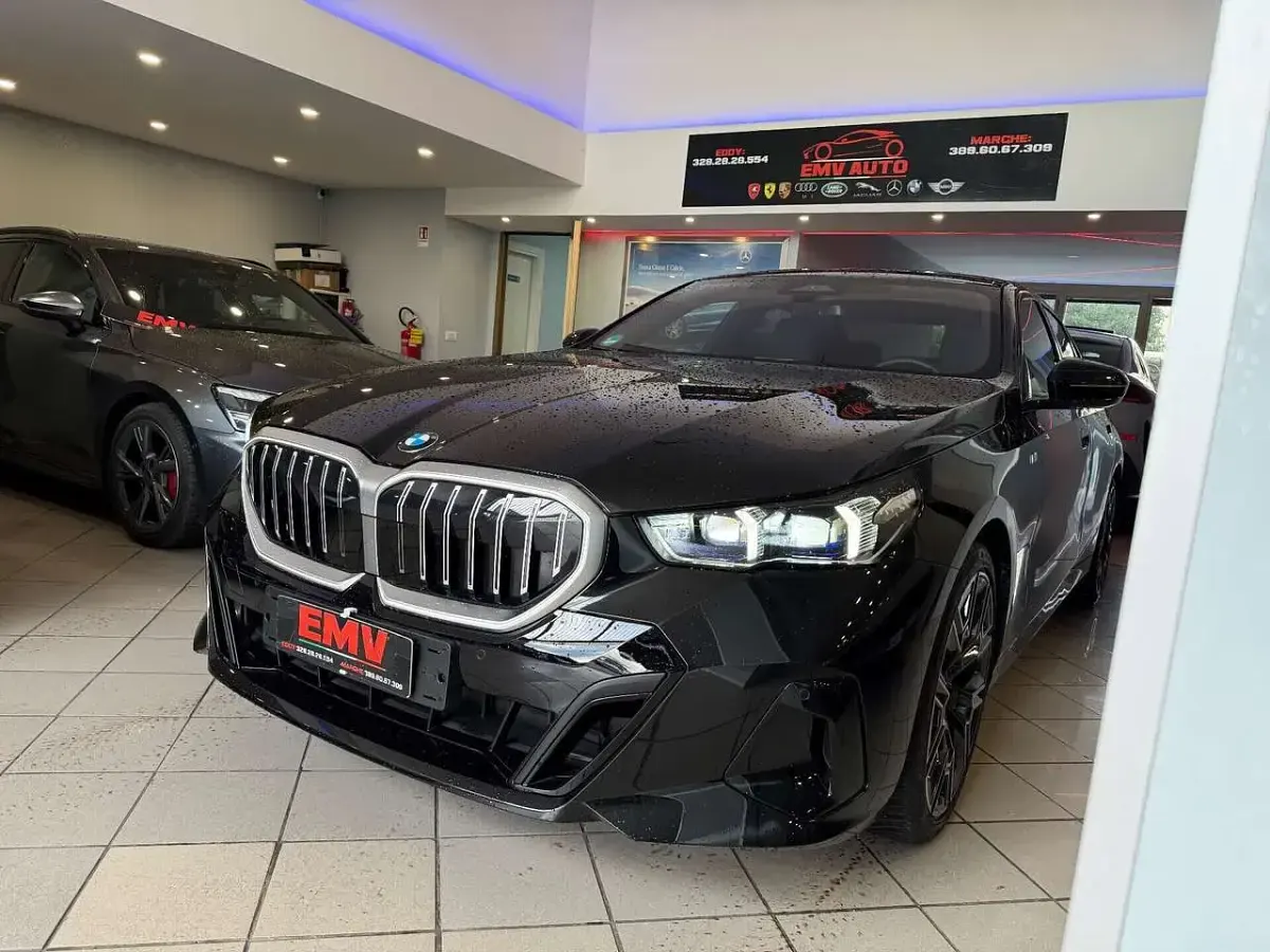 Usata BMW 520 M Sport 197 CV (144 kW) 2025 Nero Berlina