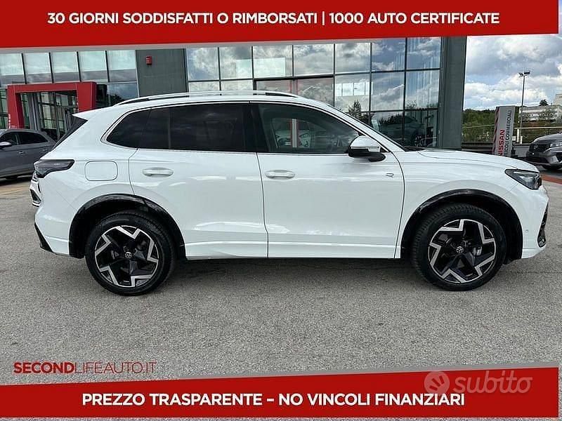 Usata VW Tiguan R-line 193 CV (141 kW) 2024 Bianco SUV