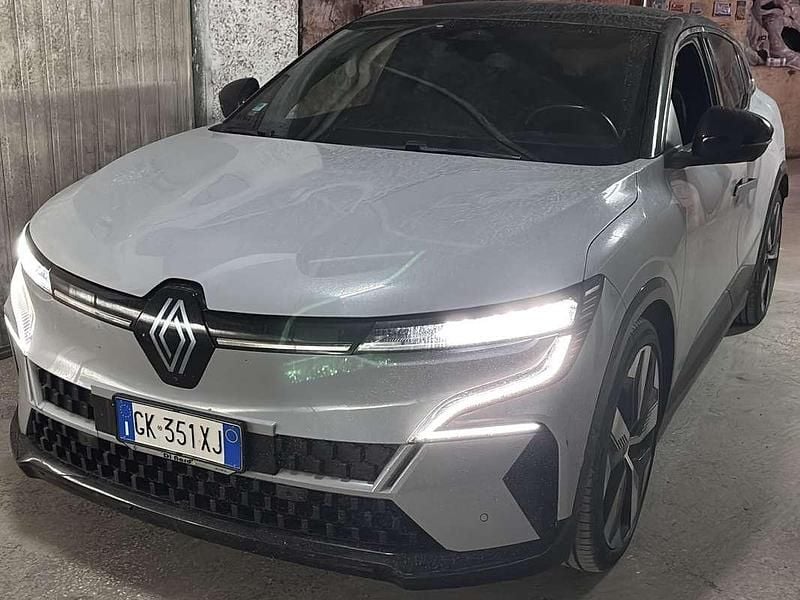 Grigio Usata 2022 Renault Mégane Techno Berlina | 24.000 € (Buon prezzo) - Immagine 1/4