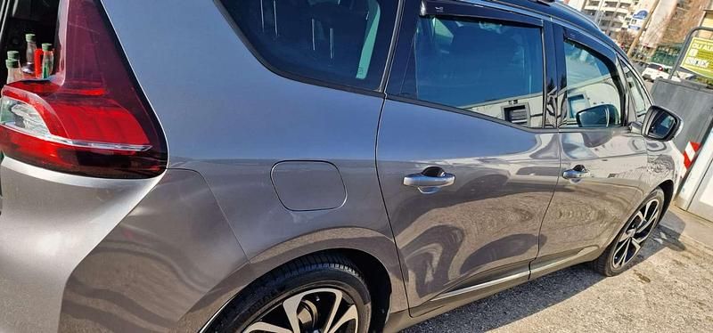 Usata Renault Grand Scénic IV Bose Edition 131 CV (96 kW) 2017 Grigio Monovolume