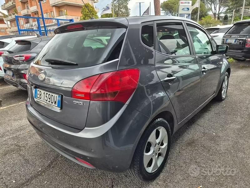 Usata Kia Venga 89 CV (65 kW) 2010 Grigio Utilitaria