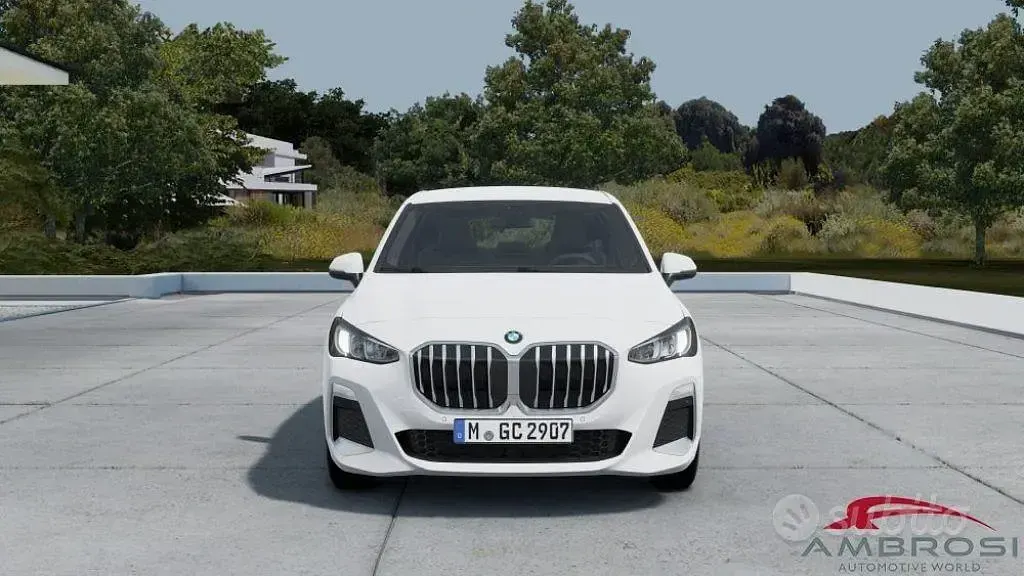 Nuova BMW 218 Active Tourer M Sport 150 CV (110 kW) 2026 Alpin white pastello Monovolume