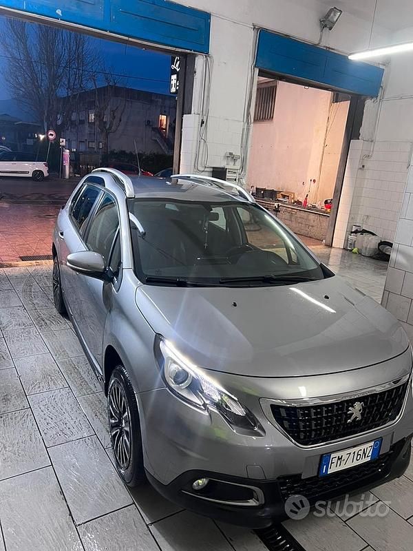Usata Peugeot 2008 Allure 120 CV (88 kW) 2018 Grigio SUV