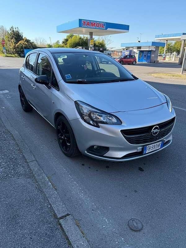 Usata Opel Corsa 90 CV (66 kW) 2017 Utilitaria