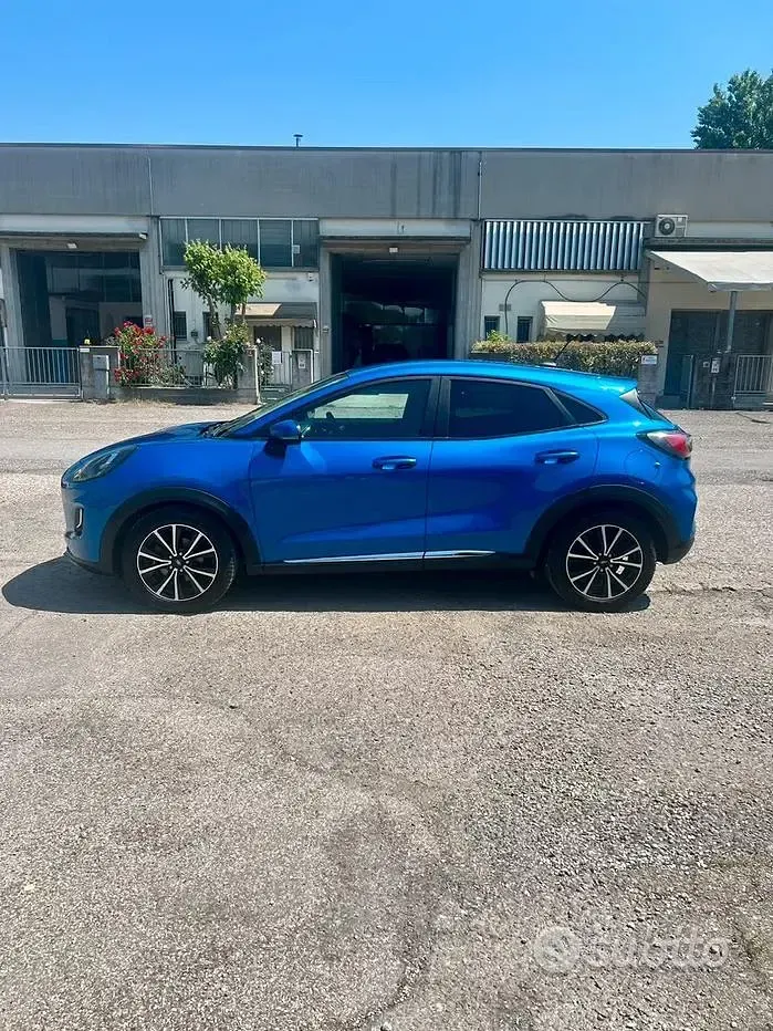 Usata Ford Puma Titanium 125 CV (91 kW) 2020 Blu SUV