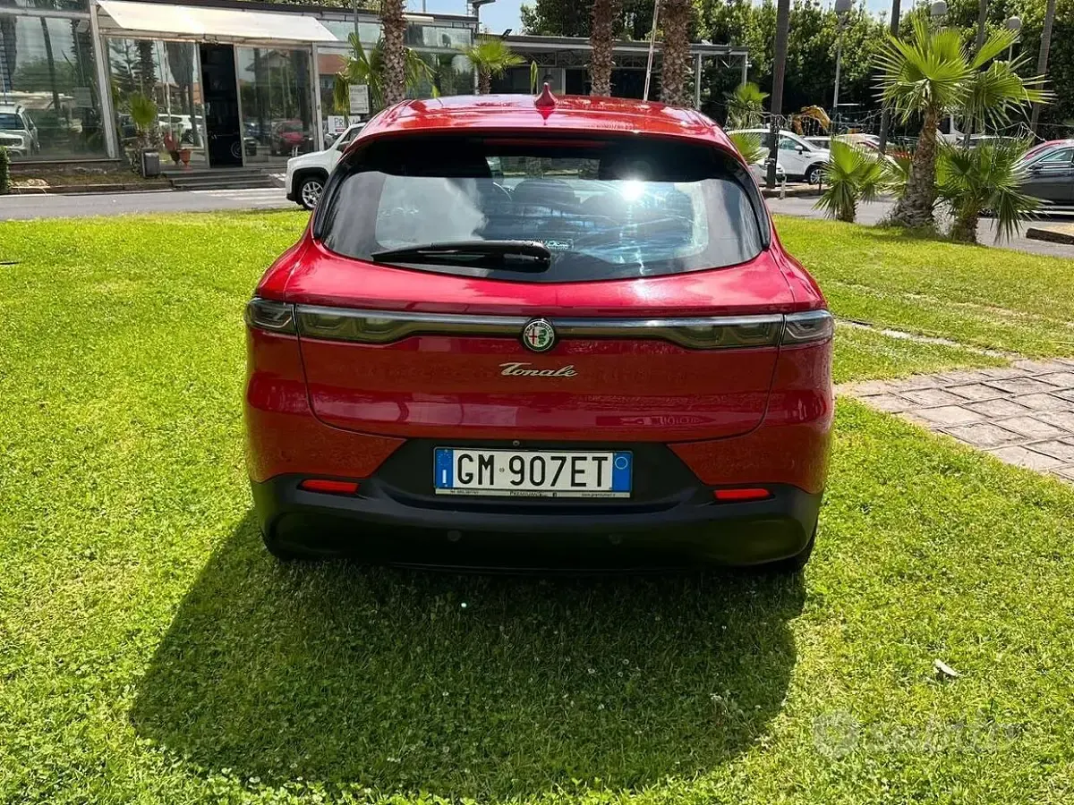 Usata Alfa Romeo Tonale Sprint 131 CV (96 kW) 2023 Rosso SUV