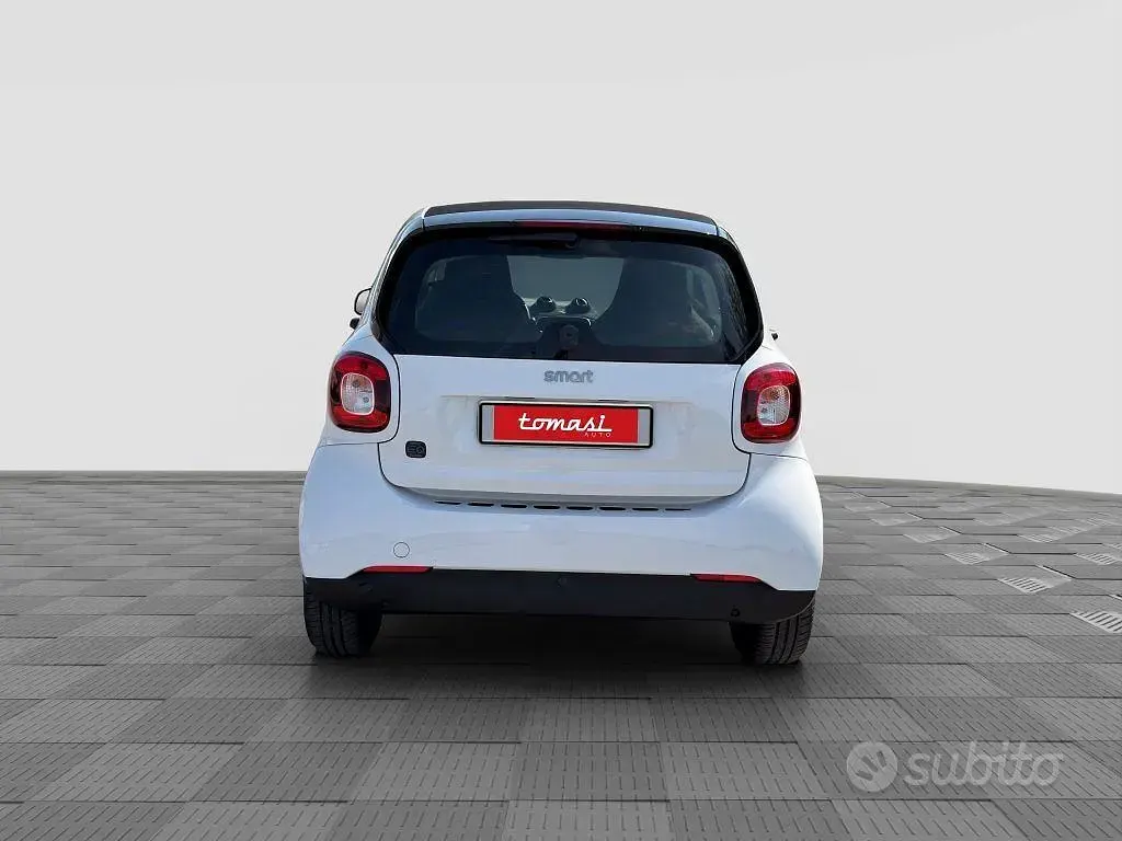 Usata Smart ForTwo Electric Drive Passion 41 kW (56 CV) 2022 Bianco