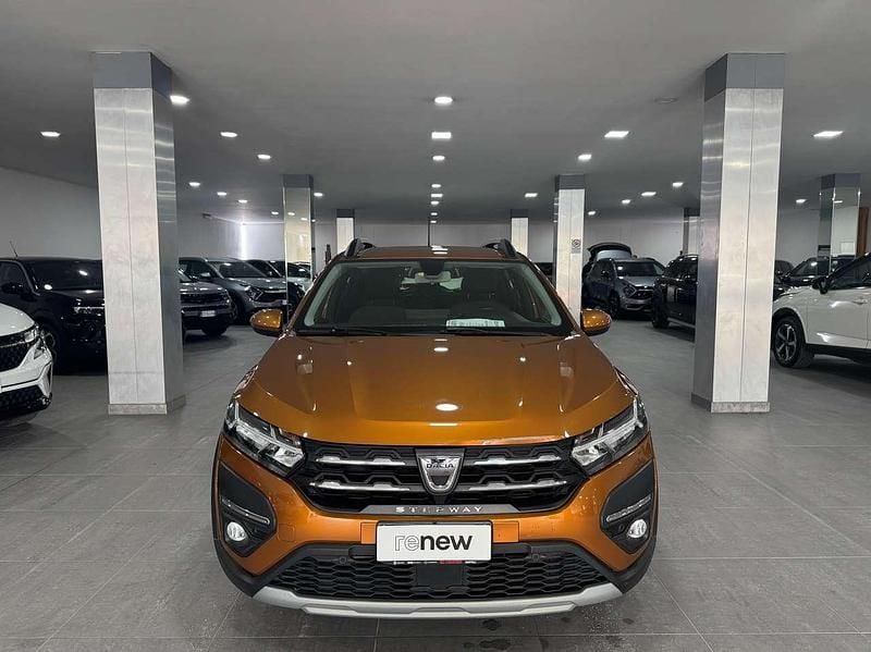 Usata Dacia Sandero Comfort 101 CV (74 kW) 2022 Bronzo Berlina