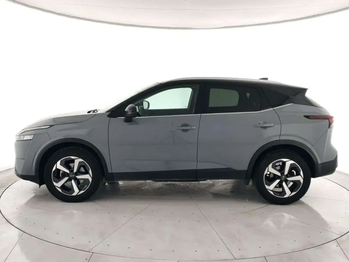 Usata Nissan Qashqai N-Connecta 140 CV (102 kW) 2023 Grigio SUV