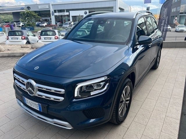Blue denim ; Usata 2021 Mercedes GLB200 SUV | 38.500 € (Cara) - Immagine 1/4