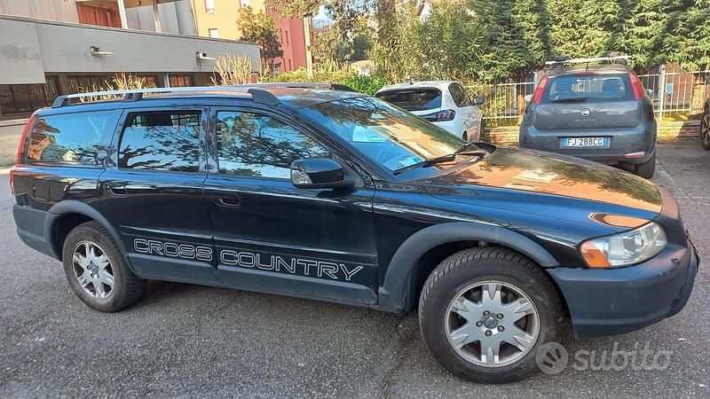 Usata Volvo XC70 185 CV (136 kW) 2007 Nero Station wagon
