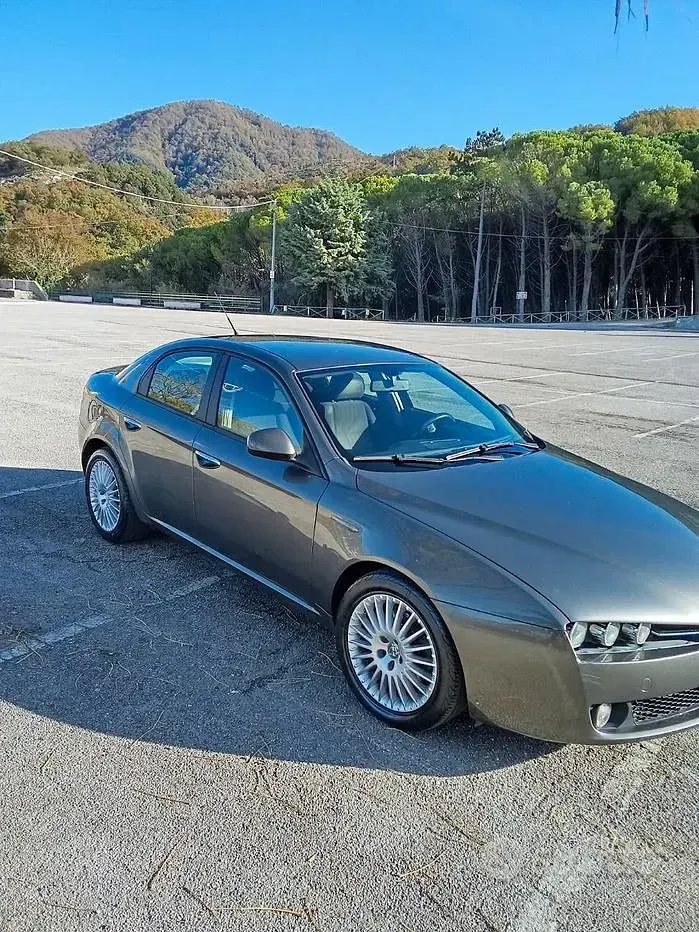 Usata Alfa Romeo 159 120 CV (88 kW) 2007 Grigio Berlina