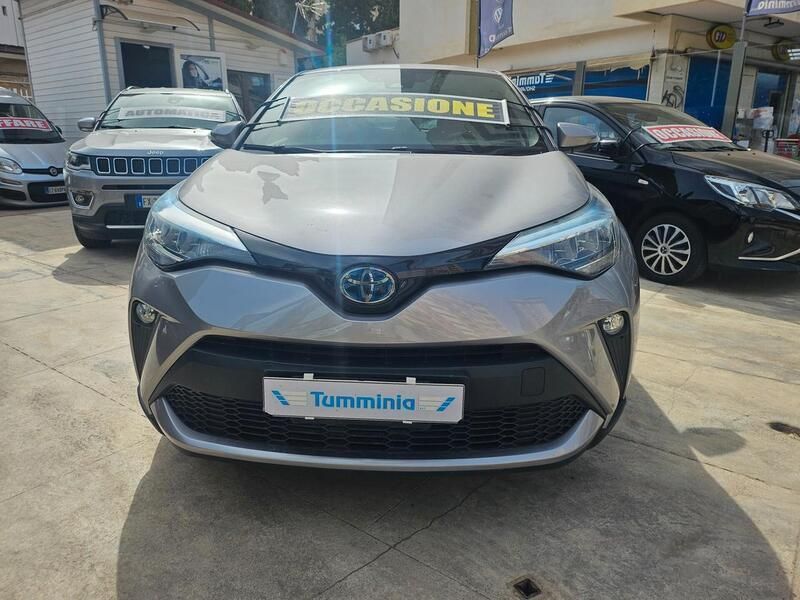 Usata Toyota C-HR Business Edition 98 CV (72 kW) 2021 Argento SUV