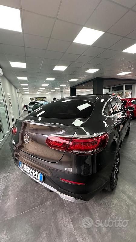 Usata Mercedes GLC200 163 CV (119 kW) 2022 Grigio SUV