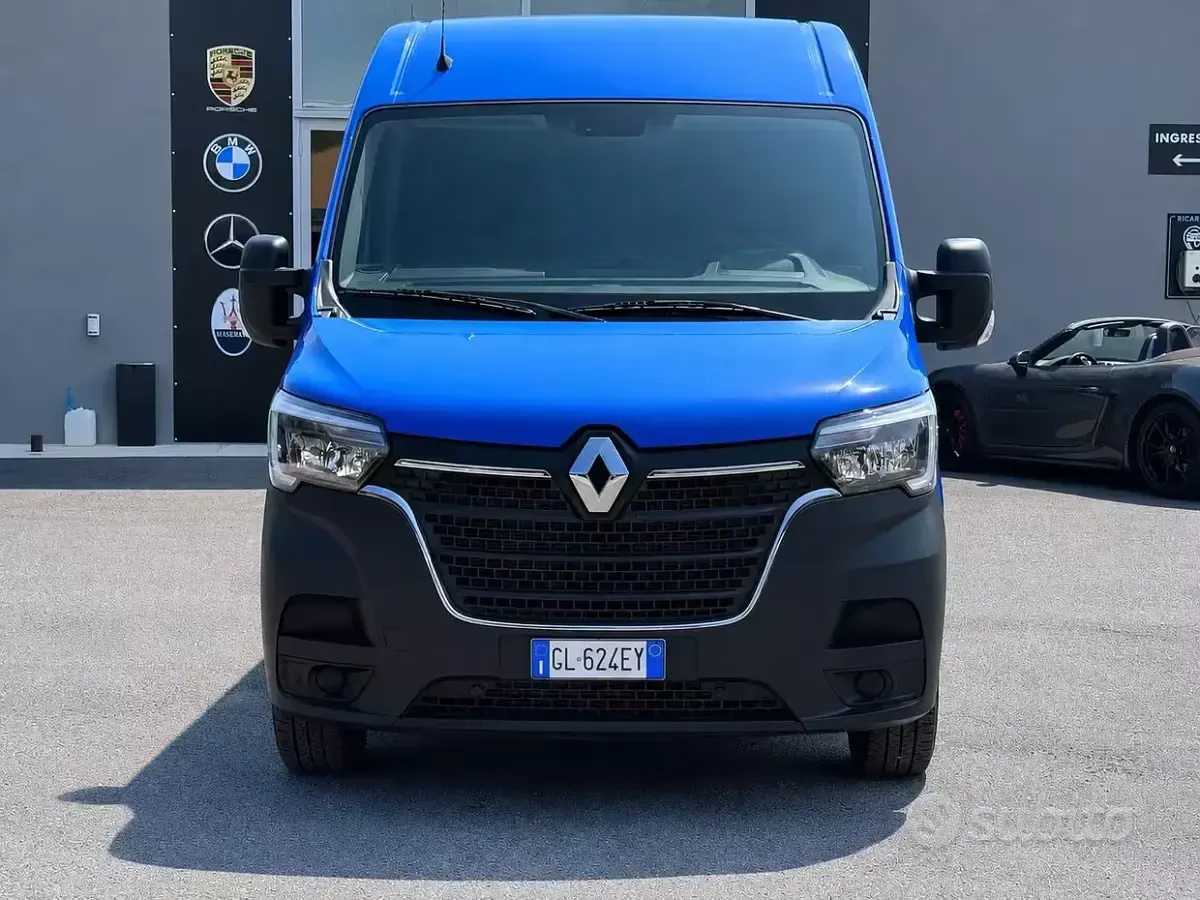 Usata Renault Master 150 CV (110 kW) 2022 Blu/azzurro Monovolume