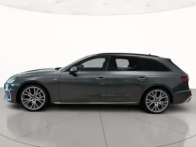 Usata Audi A4 S-Line 204 CV (150 kW) 2023 Grigio daytona perla Station wagon