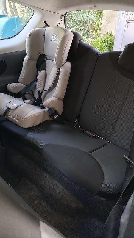 Usata Toyota Aygo Sol 68 CV (50 kW) 2006 Grigio Utilitaria