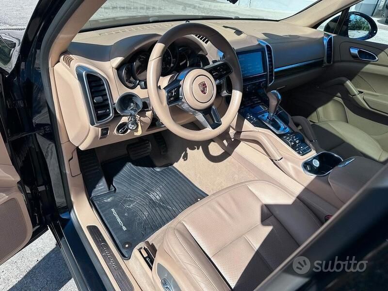 Usata Porsche Cayenne 250 CV (183 kW) 2014 Blu/azzurro SUV