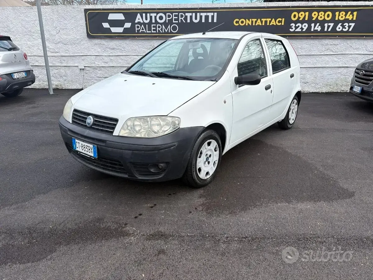 Usata Fiat Punto 60 CV (44 kW) 2005 Utilitaria