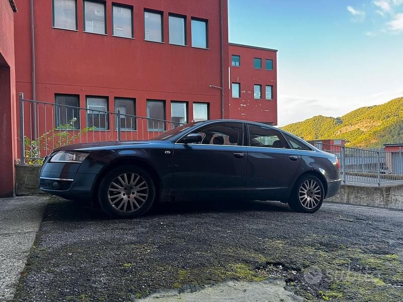 Usata 2009 Audi A6 Tre volumi | 3750 € (Super prezzo) - Immagine 1/4