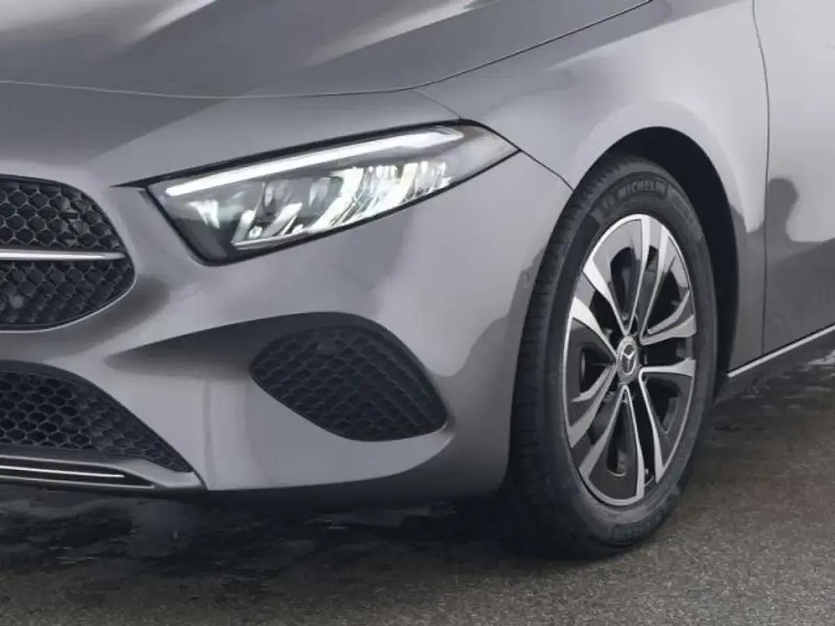 Usata Mercedes A200 163 CV (119 kW) 2025 Grigio Berlina