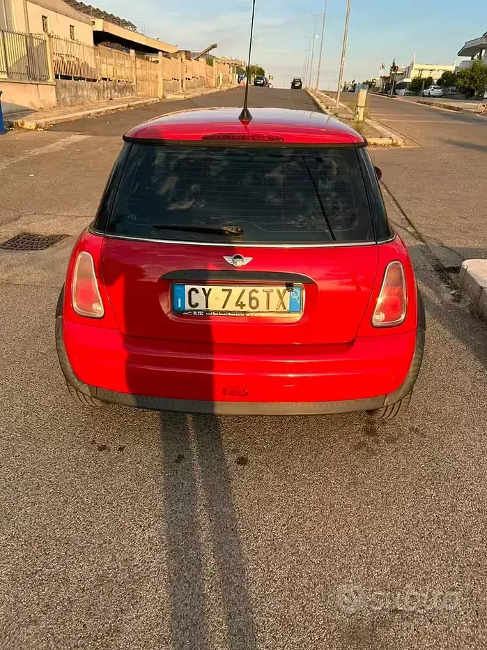 Usata Mini Cooper 88 CV (64 kW) 2005 Rosso Utilitaria