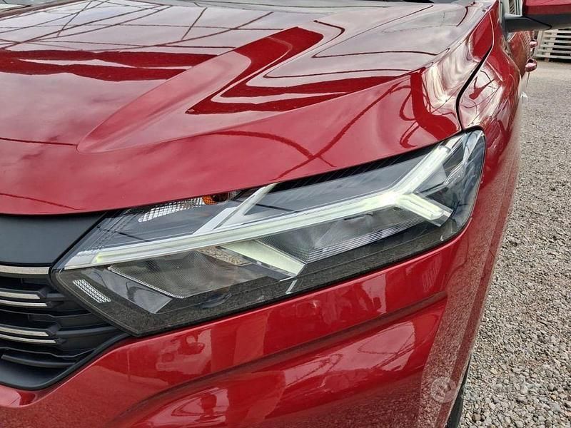 Usata Dacia Sandero Comfort 101 CV (74 kW) 2022 Bordeaux Berlina