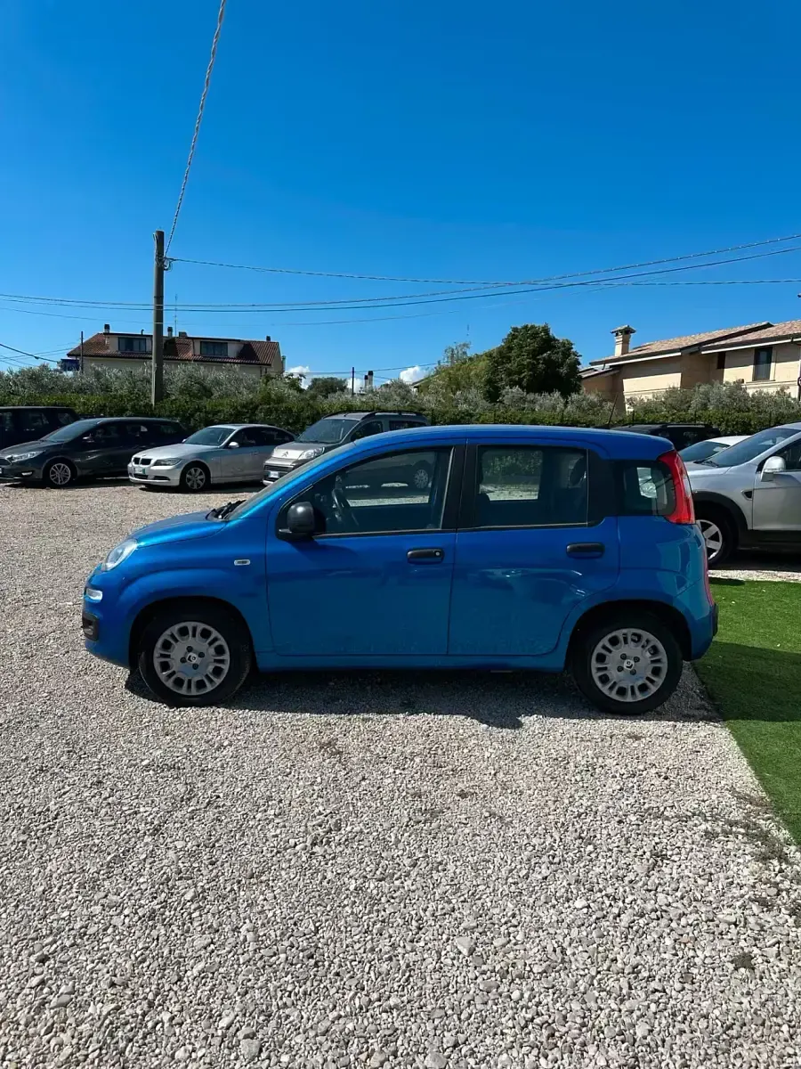 Usata Fiat Panda Cross Cross 69 CV (50 kW) 2025 Blu Utilitaria