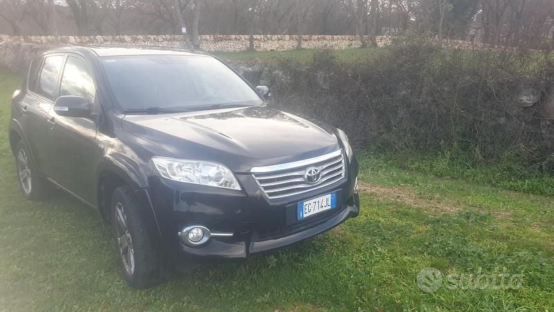 Usata Toyota RAV4 150 CV (110 kW) 2011 Nero SUV