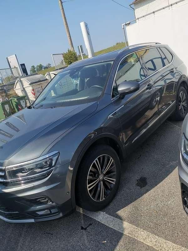 Grigio Usata 2018 VW Tiguan Allspace Advance SUV | 24.000 € (Buon prezzo) - Immagine 1/4