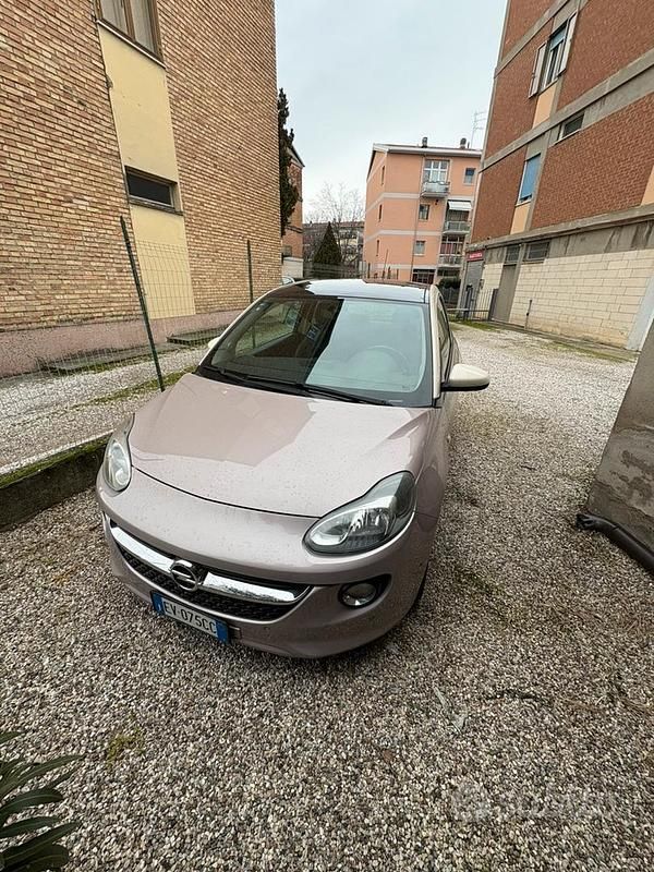 Usata Opel Adam 87 CV (63 kW) 2014 Utilitaria