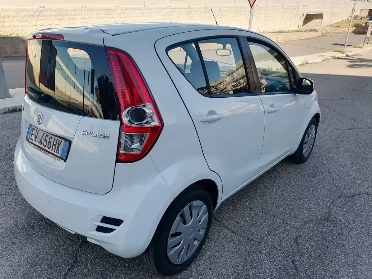 Usata Suzuki Splash 68 CV (50 kW) 2014 Bianco Utilitaria
