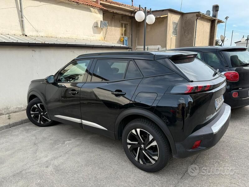 Usata 2020 Peugeot 2008 SUV | 14.900 € (Buon prezzo) - Immagine 1/4