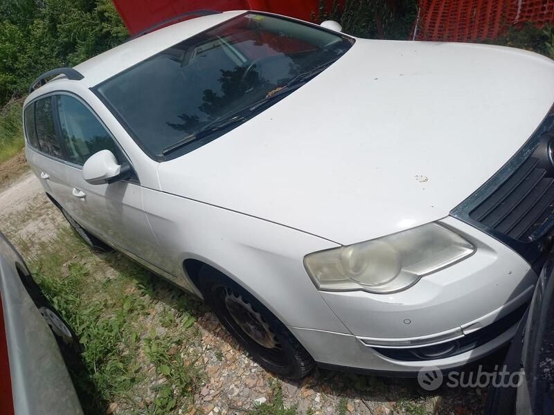 Usata VW Passat Comfortline 150 CV (110 kW) 2009 Bianco Station wagon