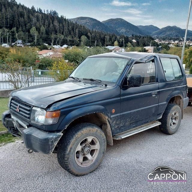 Blu Usata 1997 Mitsubishi Pajero Top SUV | 3500 € (Buon prezzo) - Immagine 1/4