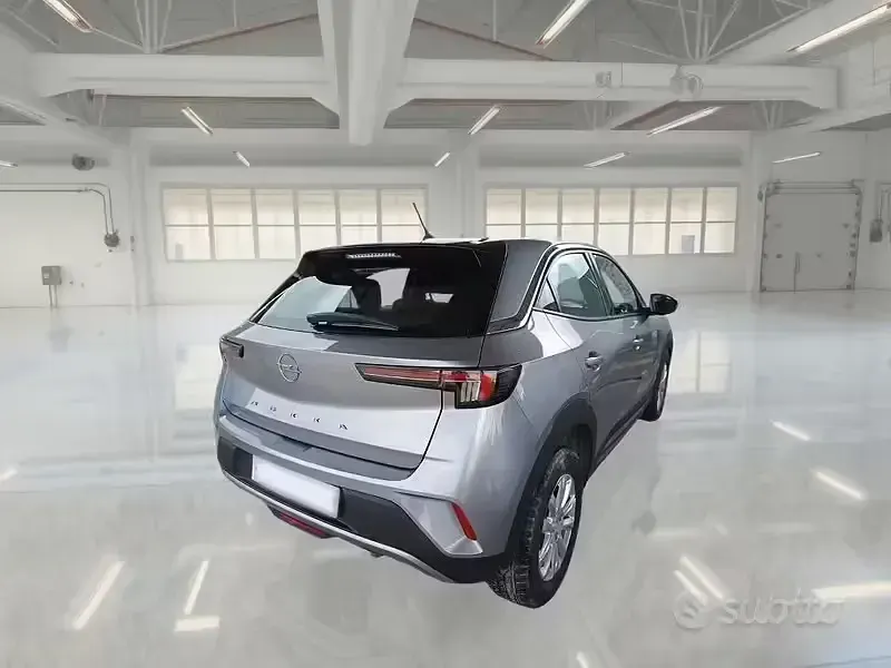 Usata Opel Mokka Edition 110 CV (80 kW) 2023 Grigio SUV