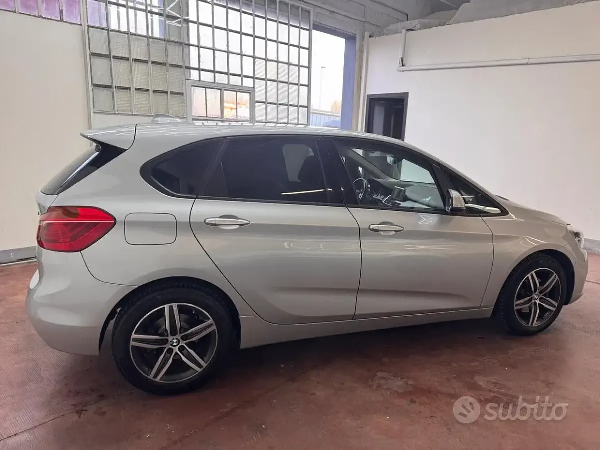 Usata BMW 218 Active Tourer Sport Line 150 CV (110 kW) 2014 Grigio Monovolume