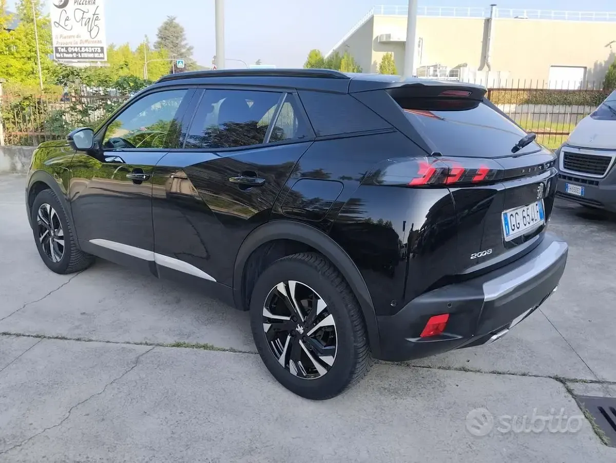 Usata Peugeot 2008 GT 131 CV (96 kW) 2021 Nero SUV