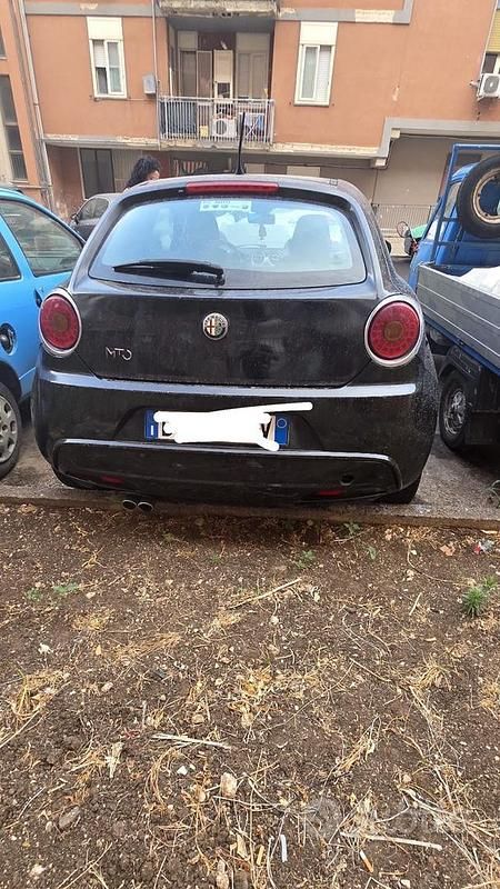 Nero Usata 2009 Alfa Romeo MiTo Due volumi | 2500 € (Buon prezzo) - Immagine 1/4