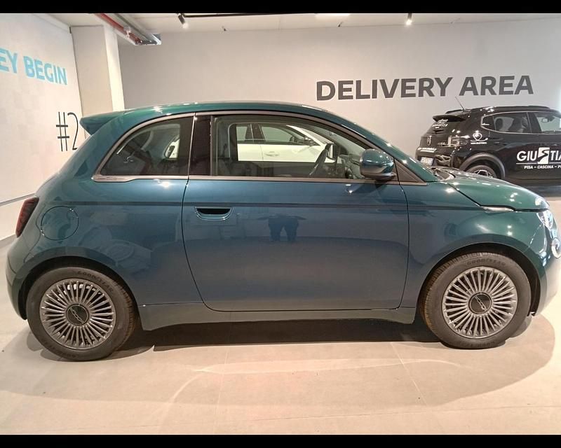 Usata Fiat 500e Icon 86 kW (118 CV) 2023 Blu Berlina