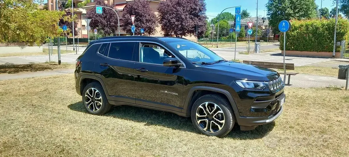 Usata Jeep Compass Limited 131 CV (96 kW) 2024 Nero SUV