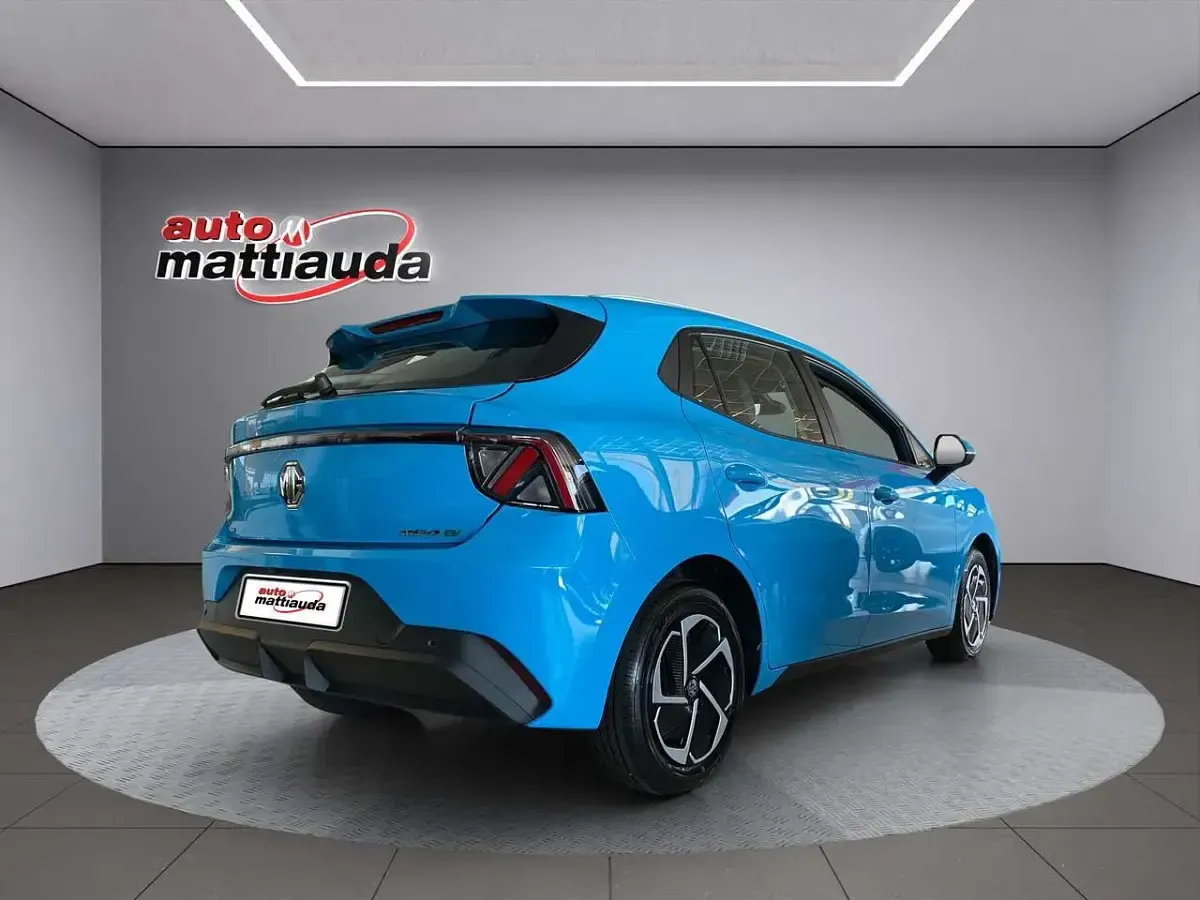Nuova MG MG4 EV Comfort 110 kW (150 CV) 2026 Piccadilly blue Utilitaria