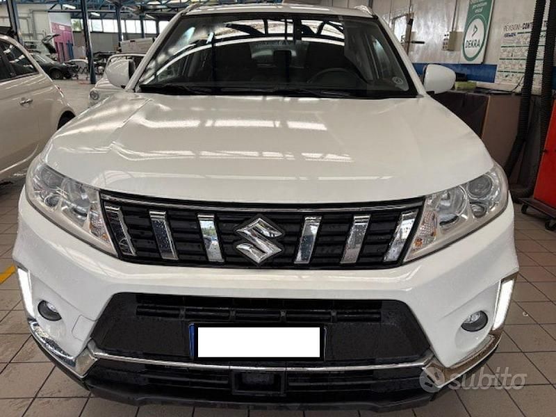 Usata Suzuki Vitara Cool 111 CV (81 kW) 2019 Bianco SUV