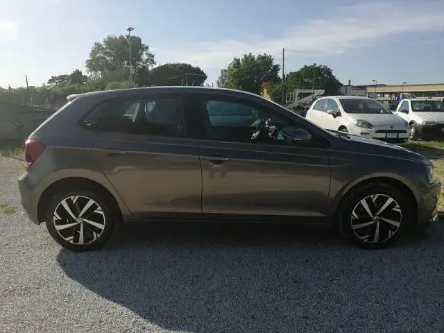 Usata VW Polo Highline 95 CV (69 kW) 2020 Grigio Utilitaria